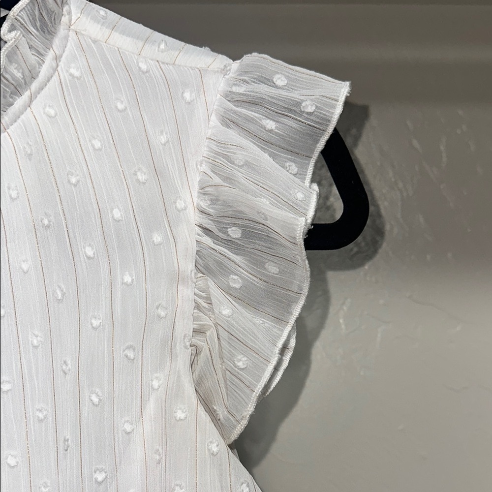 White Ruffled Sleeveless Blouse - Picture 4 of 6